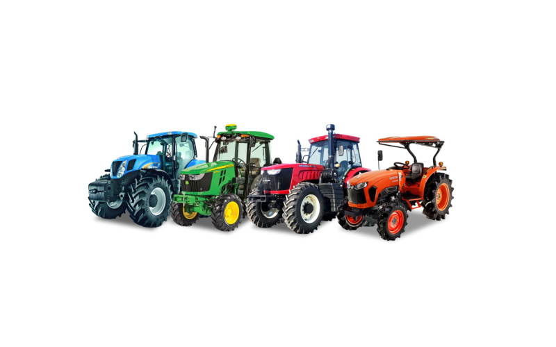 New Holland မှ ထွန်စက်များ၊ John Deere၊ FMWorld နှင့် Kubota တို့က ဘေးချင်းကပ်လျက် ခင်းကျင်းပြသထားသည်။